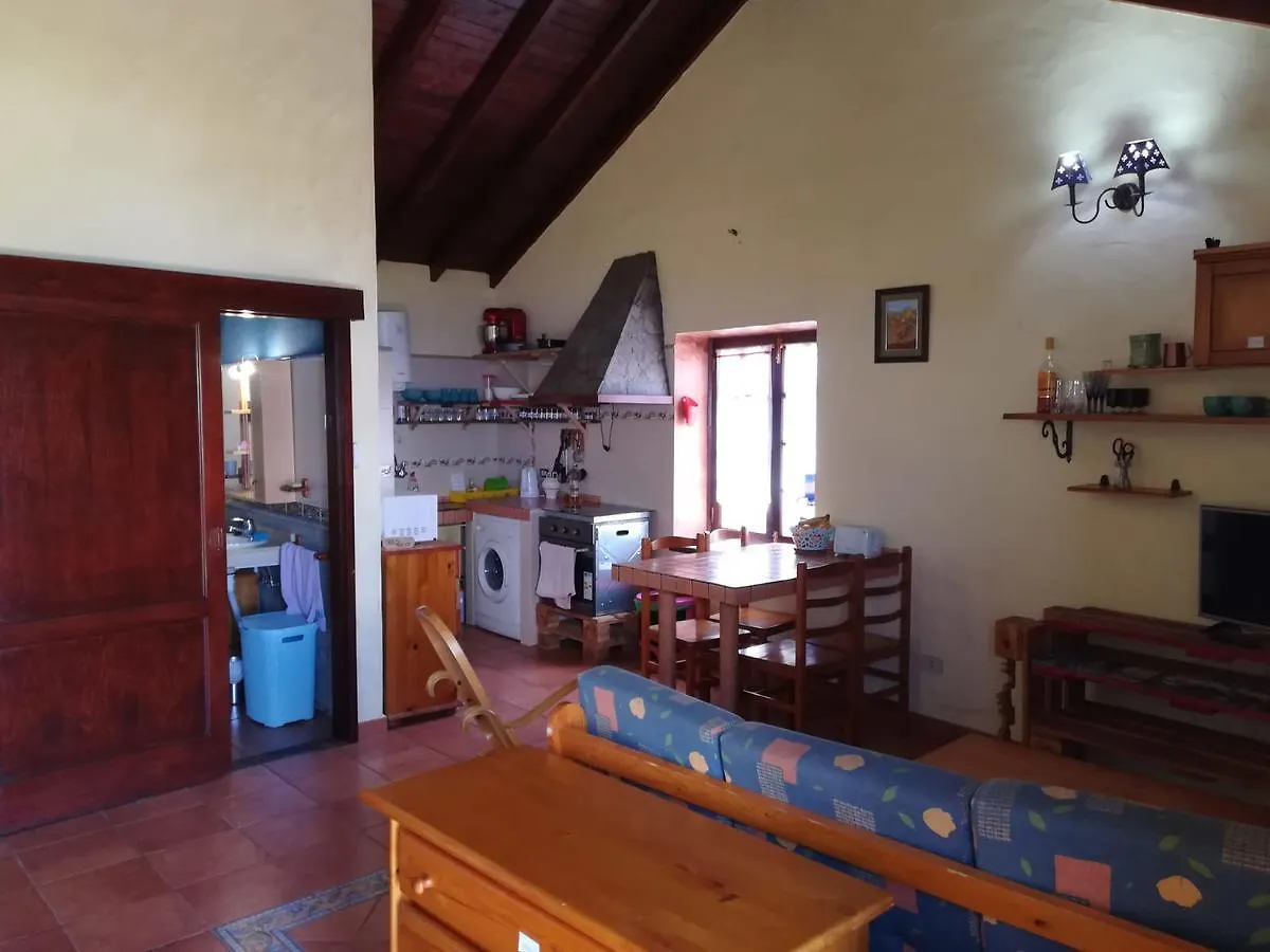 Elena'S Fair House Hostel Tesbabo